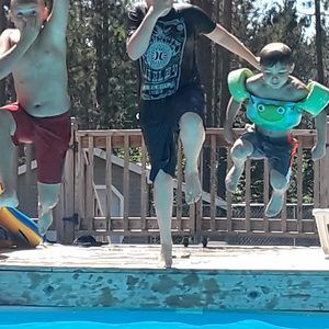 Meet your Posher, Garnet